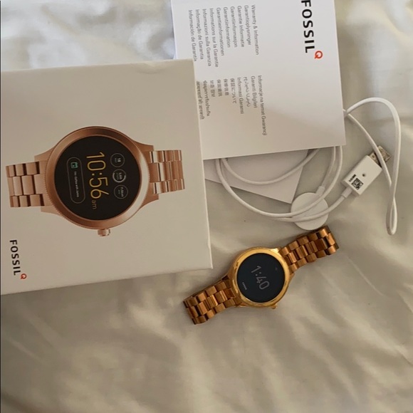 Rose Gold fossil watch - Picture 7 of 8